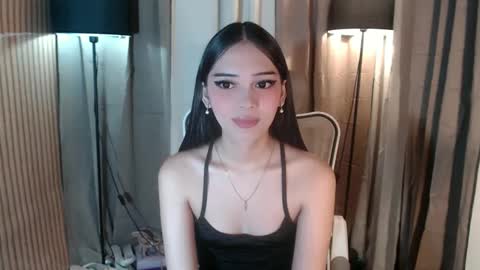 Snapshot of imyourlegalbaby chatting on 11.04.25 Aki online show from 11.04.25