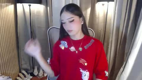 Snapshot of imyourlegalbaby chatting on 12.04.25 Aki online show from 12.04.25