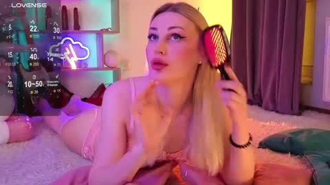  Dina  Help me reach 100 likes  online show from 04.25.26