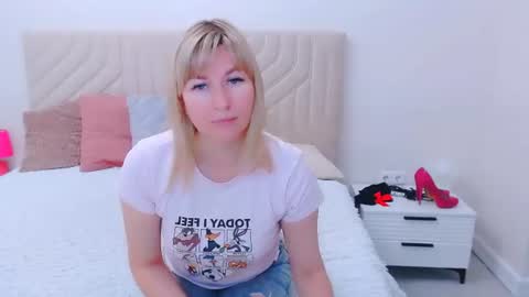 Snapshot of incredible_ariela chatting on 07.05.26 incredible_ariela online show from 07.05.26