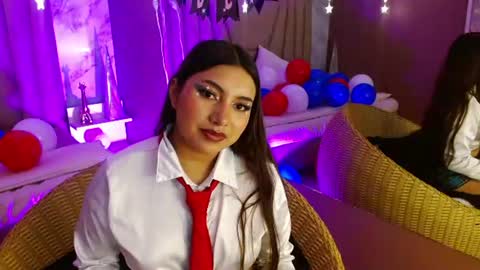 Snapshot of incredible_foxxy chatting on 07.05.26 incredible_foxxy online show from 07.05.26