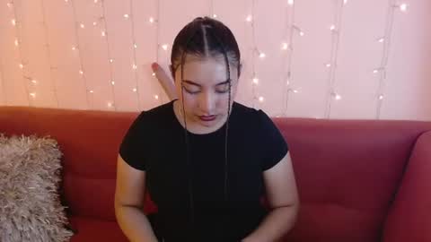 Snapshot of incredible_foxxy chatting on 07.27.26 incredible_foxxy online show from 07.27.26