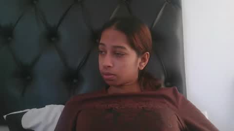 indanbella19 online show from 04.29.26