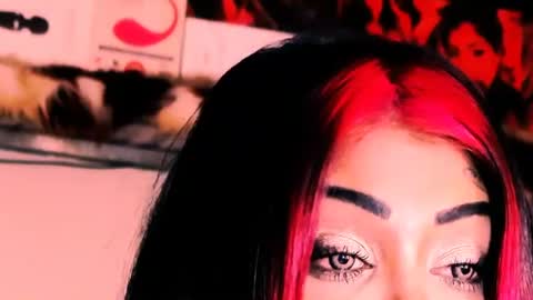 Snapshot of indian_dreamgirl chatting on 11.12.25 Bella Ambrosia online show from 11.12.25