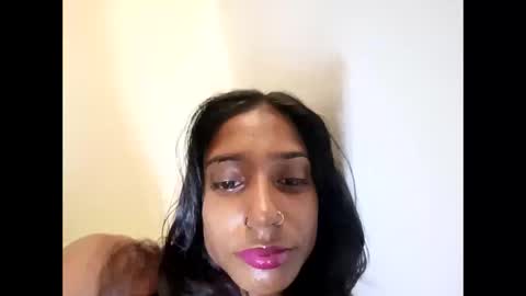 Snapshot of indian_succubus chatting on 01.17.26 Perky baby online show from 01.17.26