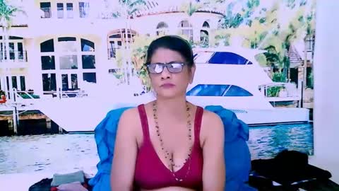 Snapshot of indianallure chatting on 01.17.25 Femiez online show from 01.17.25