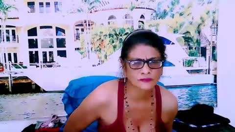 Snapshot of indianallure chatting on 01.17.25 Femiez online show from 01.17.25