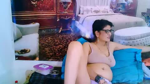 Snapshot of indianallure chatting on 02.01.25 Femiez online show from 02.01.25