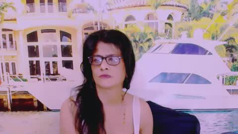 Snapshot of indianallure chatting on 02.10.25 Femiez online show from 02.10.25