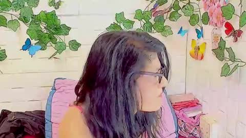 Snapshot of indianallure chatting on 09.25.25 Femiez online show from 09.25.25