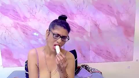 Snapshot of indianallure chatting on 10.18.25 Femiez online show from 10.18.25