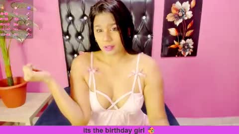 PARADISEQUEEN online show from 07.22.26