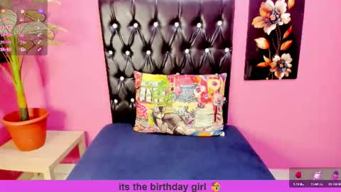 PARADISEQUEEN online show from 07.27.26