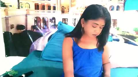 Mika online show from 12.04.25