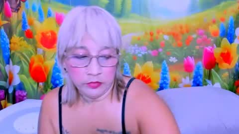 Snapshot of indianroxy27 chatting on 06.28.26 indianroxy27 online show from 06.28.26