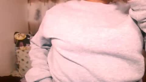 Snapshot of indiansecretlove20 chatting on 01.21.25 goddess online show from 01.21.25