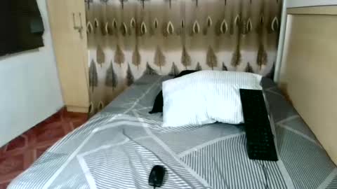 Snapshot of indiansecretlove20 chatting on 02.19.25 goddess online show from 02.19.25