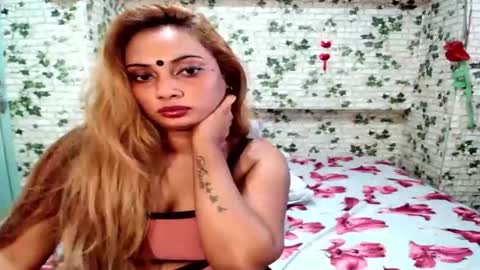 Snapshot of indiansecretlove20 chatting on 09.13.25 goddess online show from 09.13.25