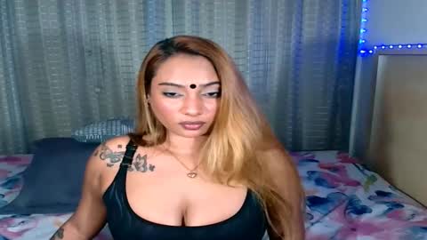 Snapshot of indiansecretlove20 chatting on 01.08.26 goddess online show from 01.08.26