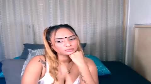 Snapshot of indiansecretlove20 chatting on 02.25.26 goddess online show from 02.25.26