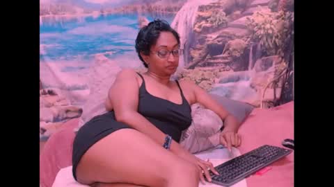 Snapshot of indianspicy69 chatting on 01.28.25 Shreya online show from 01.28.25