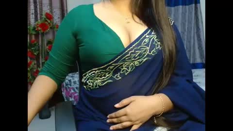 Snapshot of indiantina chatting on 11.02.25 tina online show from 11.02.25