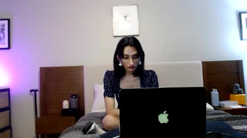 Snapshot of indiantransgirlillinois chatting on 03.02.25 Indiantransgirlillinois online show from 03.02.25