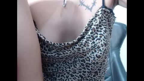 Snapshot of indiazinhabdz chatting on 12.04.25 Indiazinha online show from 12.04.25