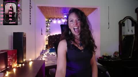 Snapshot of indigo_sativa chatting on 09.24.25 Indigo Wild online show from 09.24.25