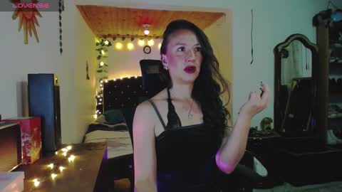 Snapshot of indigo_sativa chatting on 10.30.25 Indigo Wild online show from 10.30.25