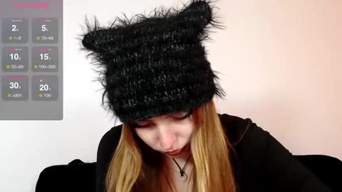 Snapshot of indigoelle chatting on 12.18.24 Indigo Elle online show from 12.18.24