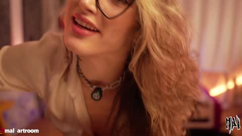 Snapshot of informal_ chatting on 11.29.25 MAL --- online show from 11.29.25