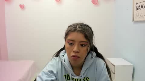 Snapshot of ingrid_casas chatting on 10.11.25 Ingrid petite online show from 10.11.25