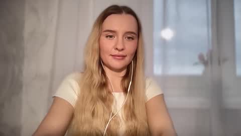 Snapshot of iniva05 chatting on 03.25.26 iniva05 online show from 03.25.26