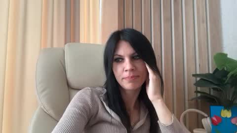 Snapshot of injaathome chatting on 06.16.26 InjaAtHome online show from 06.16.26
