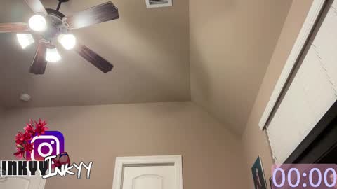 Snapshot of inkyyinkyy chatting on 09.29.25 inkyyinkyy online show from 09.29.25