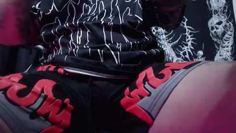 Snapshot of inmortal_master chatting on 10.05.25 inmortal lamb online show from 10.05.25