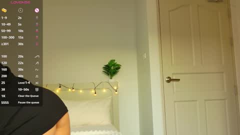 Mila Reef online show from 02.06.26