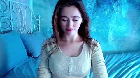 Lina online show from 12.22.25