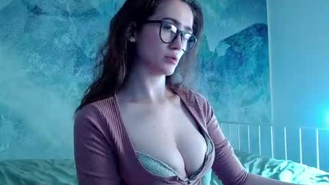 Snapshot of innnita chatting on 05.15.26 Lina online show from 05.15.26