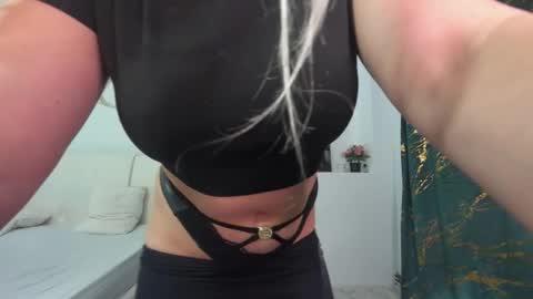 Eva online show from 11.22.25