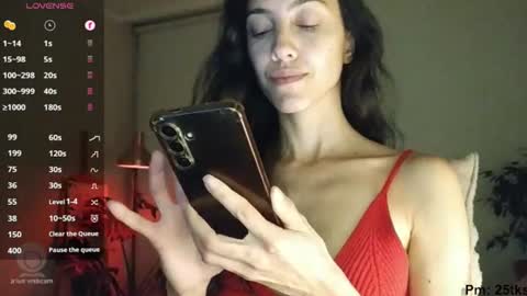 Snapshot of innocentlatiina chatting on 07.14.26 Laroa online show from 07.14.26