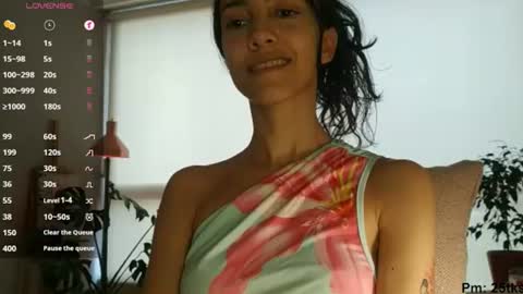 Snapshot of innocentlatiina chatting on 07.15.26 Laroa online show from 07.15.26