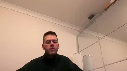 Snapshot of interestedhun chatting on 01.18.25 InterestedHun online show from 01.18.25