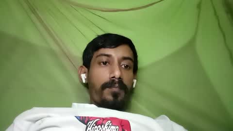 interne8famous online show from 11.01.25