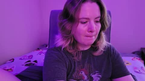 Faye online show from 10.26.25