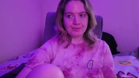 Faye online show from 10.31.25