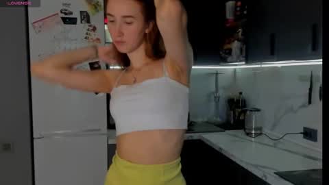 Snapshot of internetsexplorer chatting on 10.28.25 Bernadette  Join  online show from 10.28.25