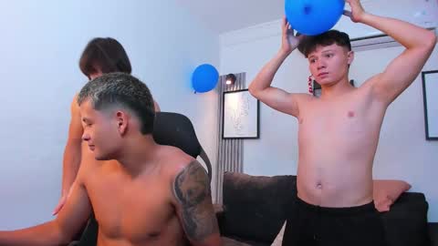 Snapshot of interracial_wallen chatting on 09.18.25 Damian Sam Jack Daniel and James online show from 09.18.25