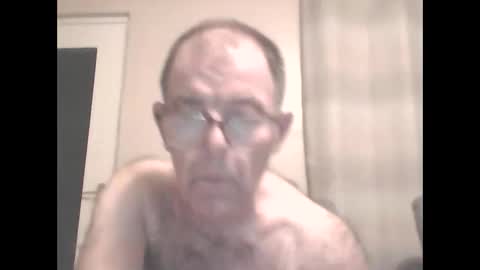 Snapshot of inthemood63 chatting on 12.18.24 inthemood63 online show from 12.18.24